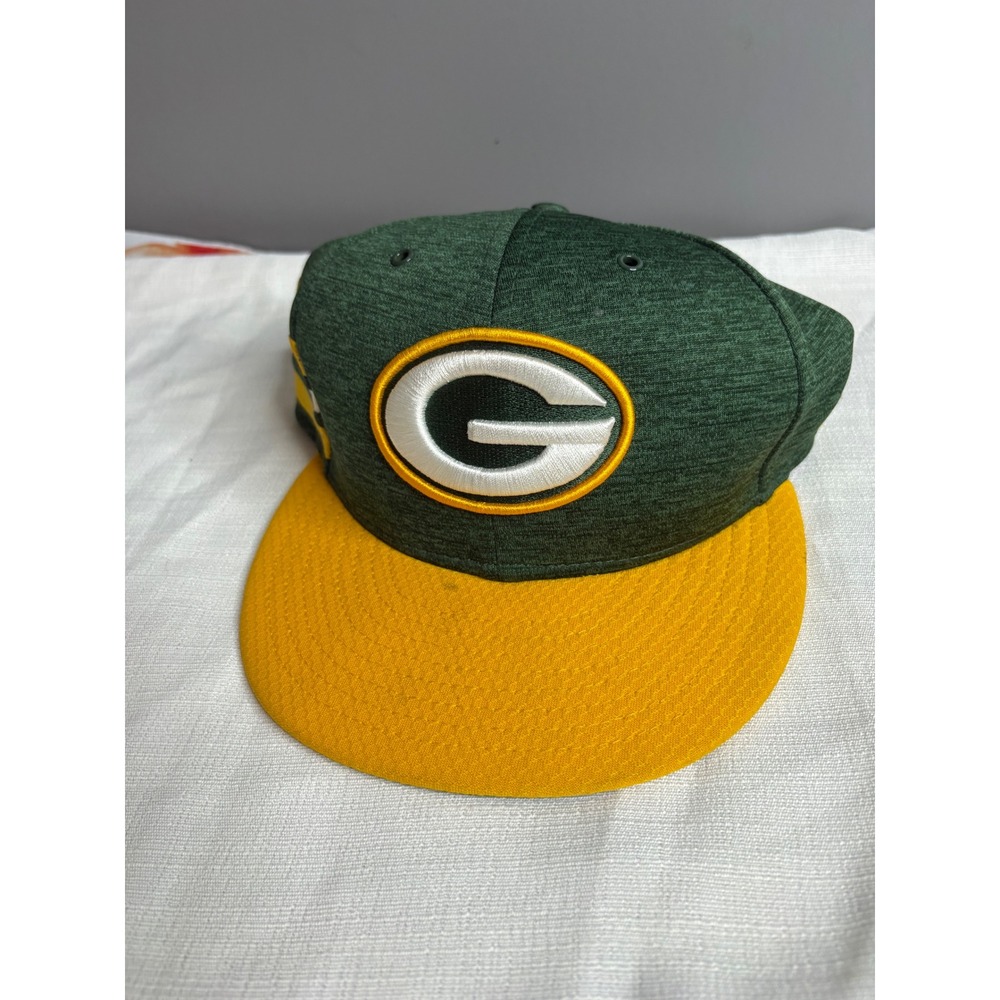 New Era Green Bay Packers NFL Sideline Heather Green Yellow Flat Brim Hat